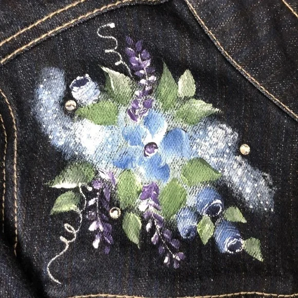 Hand-painted Blue & White Floral Dark Denim Jean Jacket Rivets & Bows - Size L - Picture 3 of 5